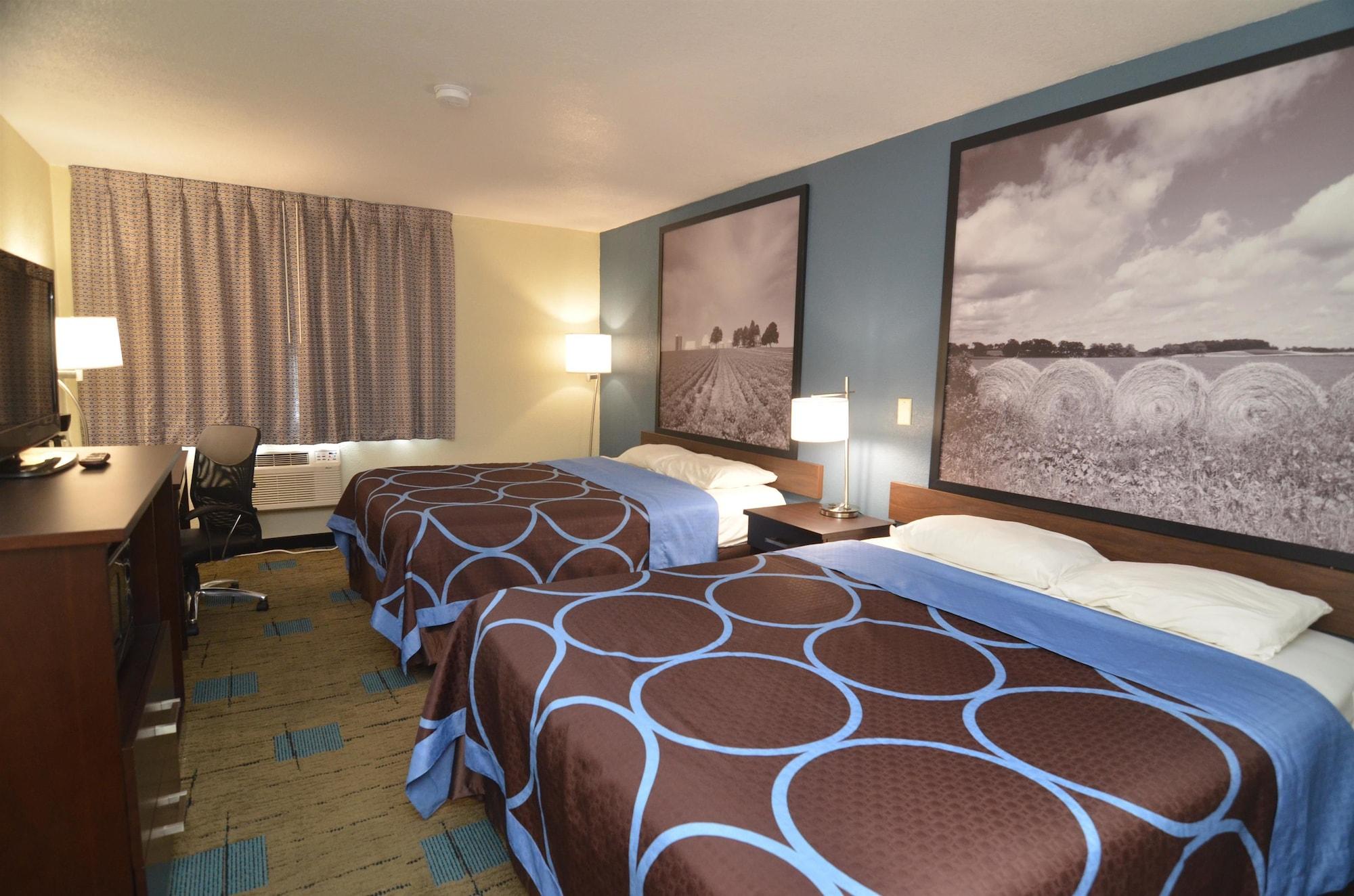 Super 8 by Wyndham Urbandale/Des Moines Area Motel Bagian luar foto