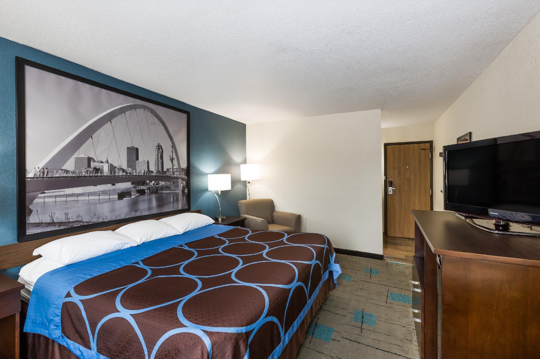 Super 8 by Wyndham Urbandale/Des Moines Area Motel Bagian luar foto