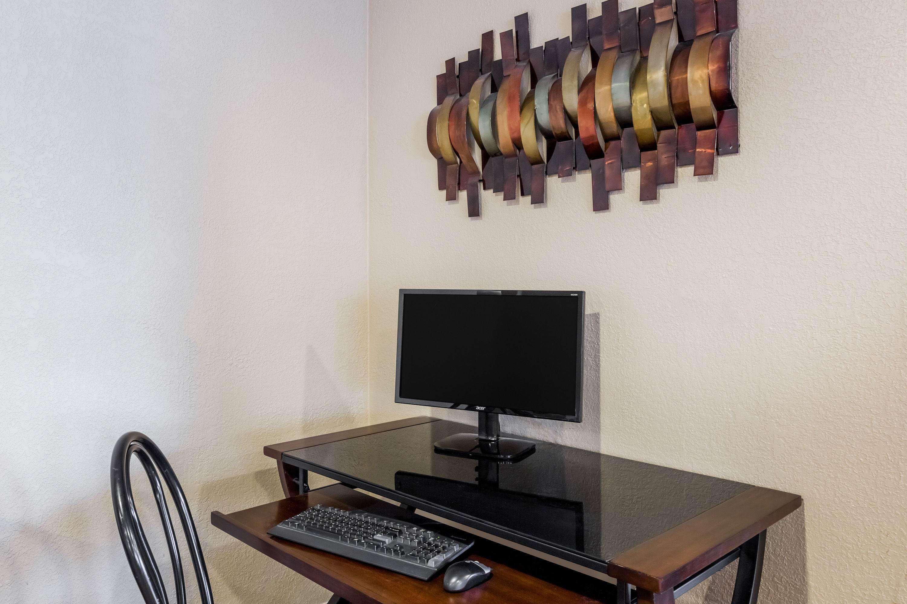 Super 8 by Wyndham Urbandale/Des Moines Area Motel Bagian luar foto
